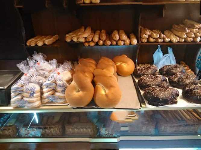 Fotografia tomada fuera de Panadería Pastor Sc - Panadería en Autol, La Rioja