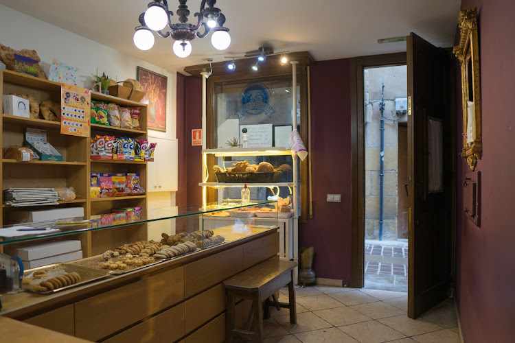 Fotografia tomada fuera de Panadería Mateo - Panadería en Laguardia, Álava