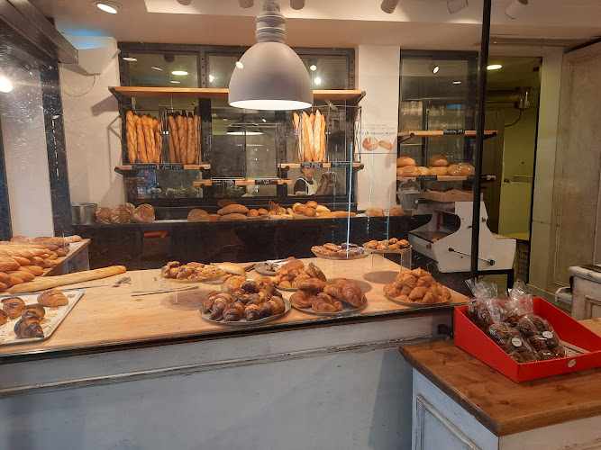 Fotografia tomada fuera de Pastisseria Arenas (ARENAS MOLINS )- Molins de Rei - Pastelería en Molins de Rei, Barcelona