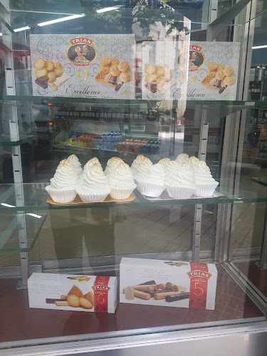 Fotografia tomada fuera de Pastissería Frigola - Pastelería en Lloret de Mar, Girona