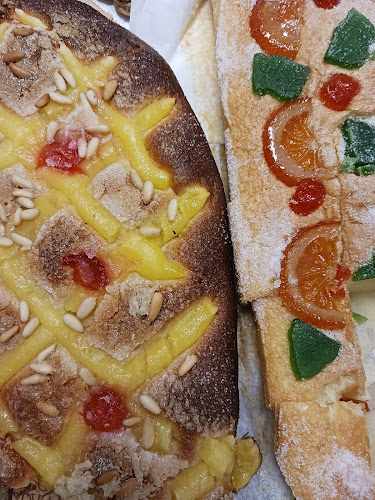 Fotografia tomada fuera de Forn Ribas La Llagosta - Panadería en La Llagosta, Barcelona