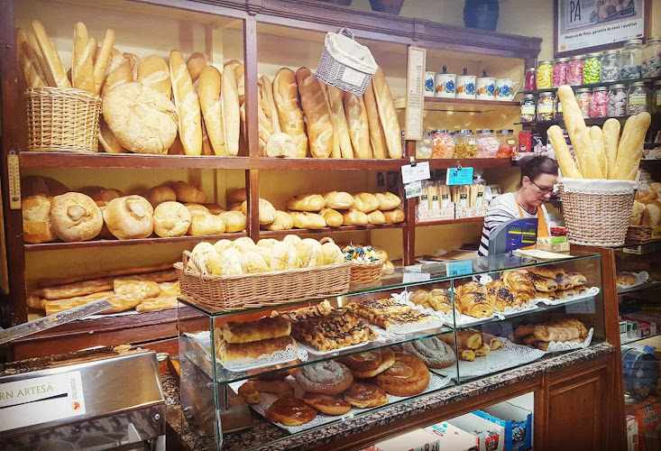 Fotografia tomada fuera de Forn de Pa El Fornet - Forn de pa en Sant Quirze de Besora, Barcelona