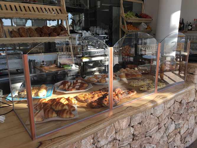 Fotografia tomada fuera de FORN D'ES PORT - restaurantes en Santa Eulària des Riu, Baleares