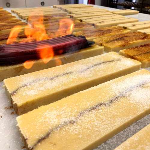 Fotografia tomada fuera de Pastisseria Serarols Nin - Pastelería en Sant Pere de Ribes, Barcelona
