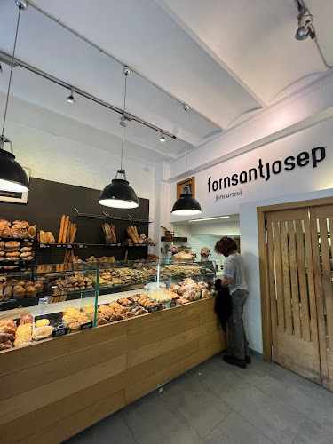 Fotografia tomada fuera de Forn Sant Josep - Forn de pa en Barcelona, Barcelona
