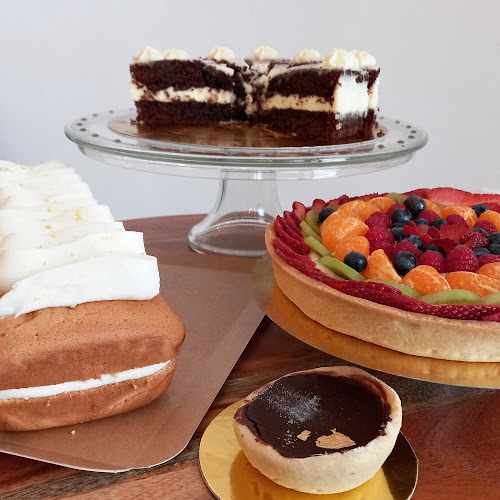 Fotografia tomada fuera de La Taverna Dolça - Pastelería en Sant Pere de Ribes, Barcelona