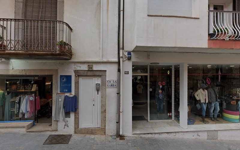 Fotografia tomada fuera de Sant Pau - cafeterías en L'Escala, Girona