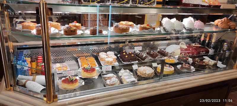 Fotografia tomada fuera de Pastelería Sàbat - Pastisseria en San Cugat del Vallés, Barcelona