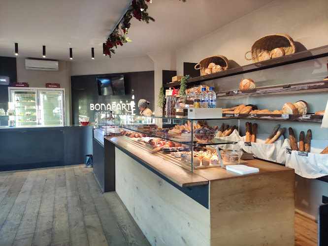 Fotografia tomada fuera de Bonaparte Pa i Dolç - Panadería en Sant Cugat del Vallès, Barcelona
