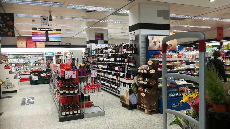 Fotografia tomada fuera de Supercor Exprés - Supermercado en Sant Cugat del Vallès, Barcelona