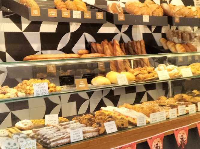 Fotografia tomada fuera de Granier - Panadería en Sant Boi de Llobregat, Barcelona