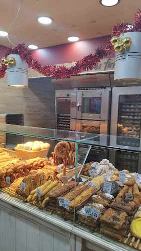 Fotografia tomada fuera de MacxiPa - Panadería en Sant Boi de Llobregat, Barcelona