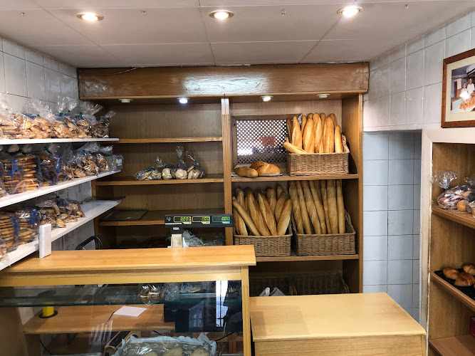 Fotografia tomada fuera de Panadería Domènech - Panadería en Cretas, Teruel