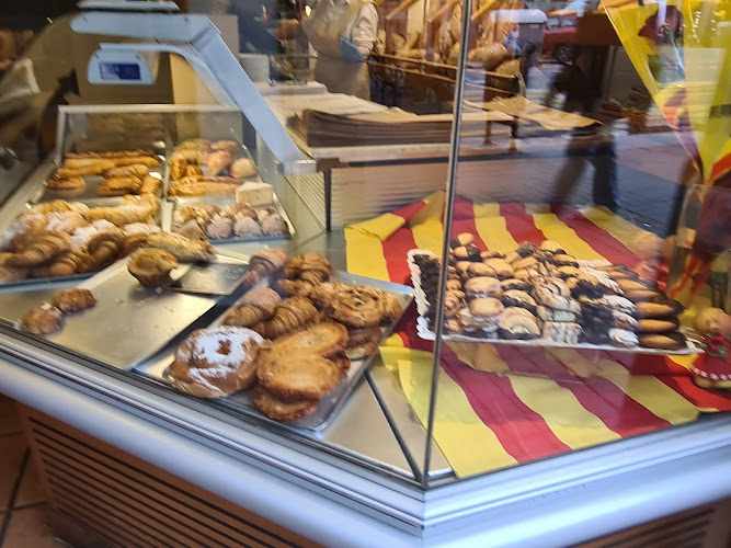 Fotografia tomada fuera de Artesans del pa -Degustació Santanach - Panadería en Barcelona, Barcelona