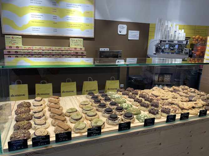 Fotografia tomada fuera de Demasié - Pastelería en Barcelona, Barcelona