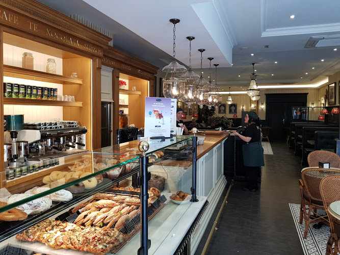 Fotografia tomada fuera de El Fornet - cafeterías en Barcelona, Barcelona