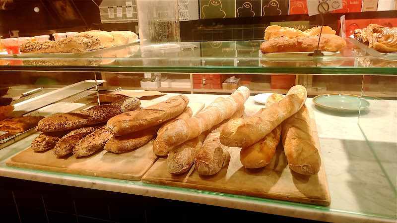 Fotografia tomada fuera de Boldú Pau Claris - Tienda de donuts en Barcelona, Barcelona
