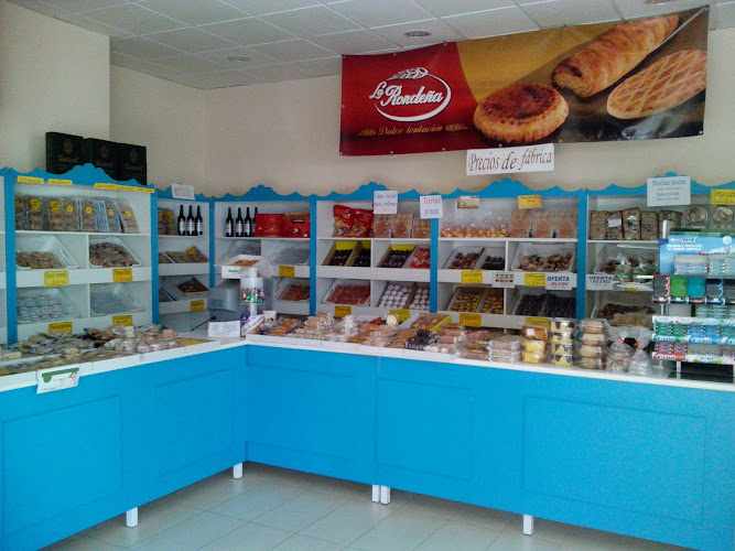 Fotografia tomada fuera de Confitería San Luis - Pastelería en Sanlúcar de Barrameda, Cádiz