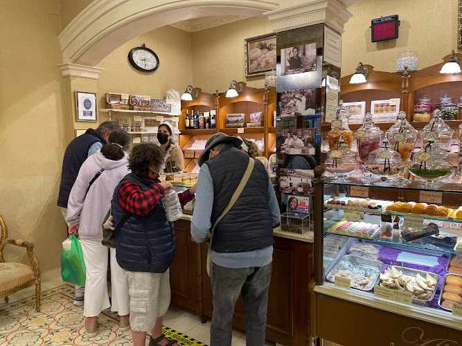 Fotografia tomada fuera de Pastelería Dulces la Rondeña S.L. - Pastelería en Sanlúcar de Barrameda, Cádiz