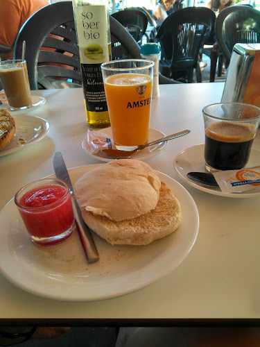 Fotografia tomada fuera de Cafeteria Heladeria La Ibense Nao Victoria - cafeterías en Sanlúcar de Barrameda, Cádiz