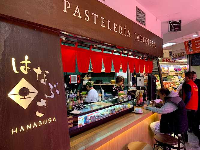 Fotografia tomada fuera de Pasteleria Hanabusa - Pastelería en Madrid, Madrid