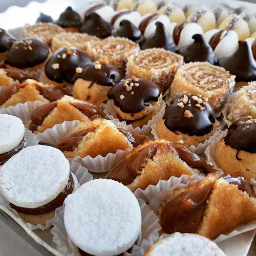 Fotografia tomada fuera de Pastel By Mariugimenez - Pastelería en Rincón de la Victoria, Málaga