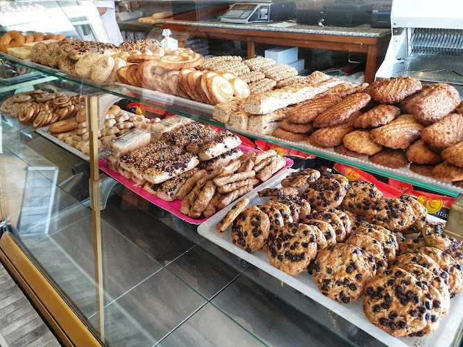 Fotografia tomada fuera de Panadería Caprice - Panadería en Collado Mediano, Madrid