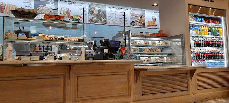 Fotografia tomada fuera de Rodilla - Sala de Embarque - restaurantes en Madrid, Madrid