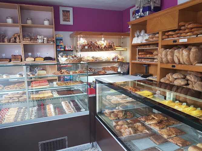 Fotografia tomada fuera de Panadería Puente Villarente - Panadería en Villarente, León