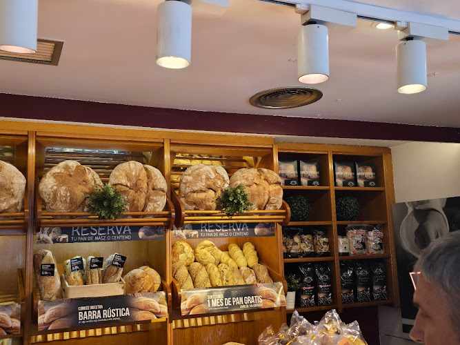 Fotografia tomada fuera de Panaderia Tahona - Panadería en Pamplona, Navarra