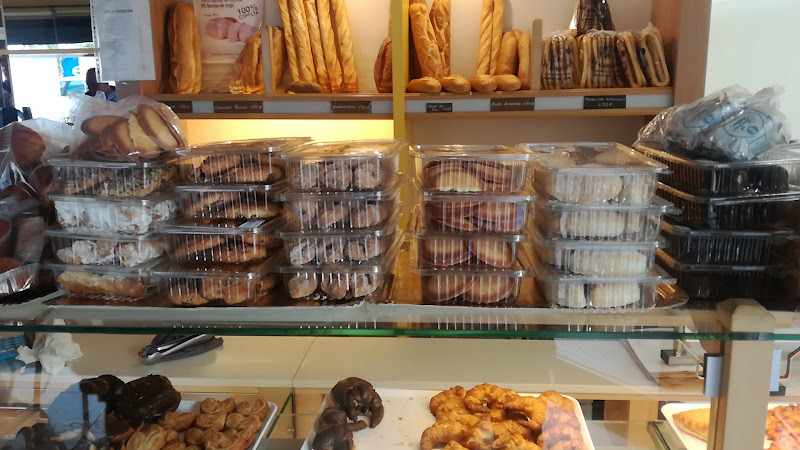 Fotografia tomada fuera de Panadería Cafetería El Trigal - Panadería en Almería, Almería