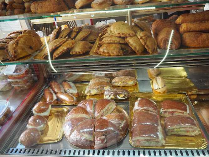 Fotografia tomada fuera de Panadería Pastisseria L'Obrador de Salva - Panadería en Ròtova, Valencia