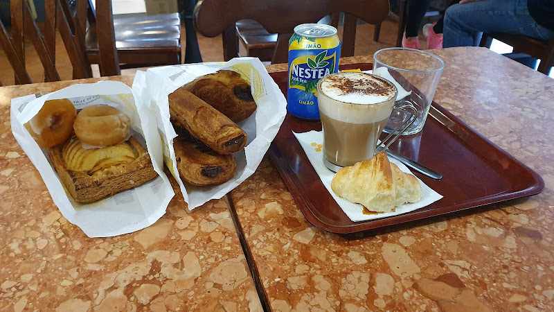 Fotografia tomada fuera de Fleca Flaqué S A - Panadería en Tarragona, Tarragona