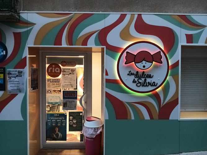 Fotografia tomada fuera de Los Dulces de Silvia - Tienda de golosinas en Almudévar, Huesca