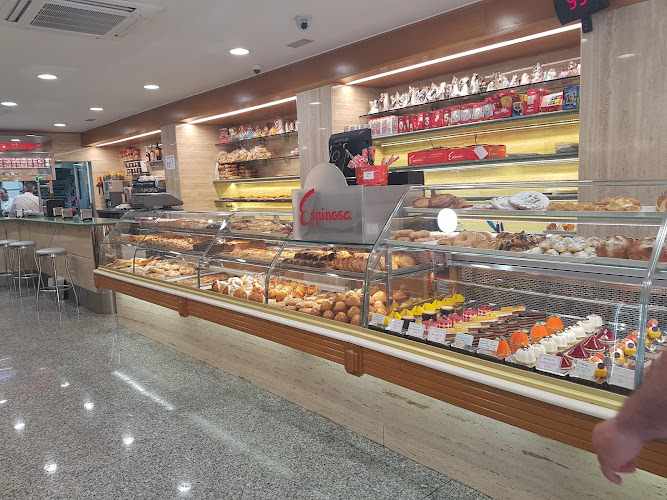 Fotografia tomada fuera de Confitería Espinosa - Pastelería en Murcia, Murcia