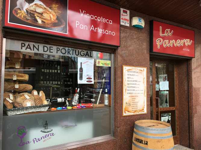 Fotografia tomada fuera de La Panera del Che - Plaza Alemania - Tienda de vinos en Zamora, Zamora