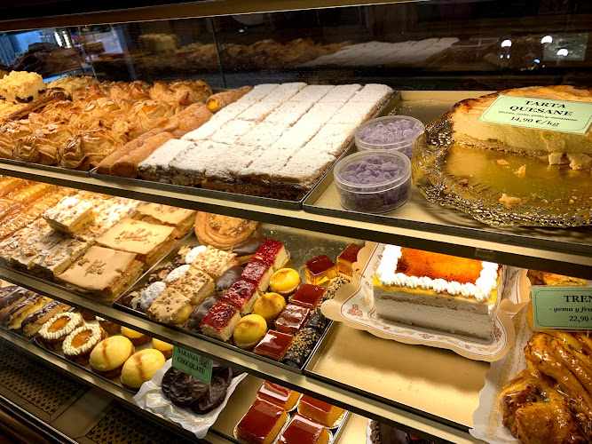 Fotografia tomada fuera de Confitería la Industrial - Pastelería en Salamanca, Salamanca