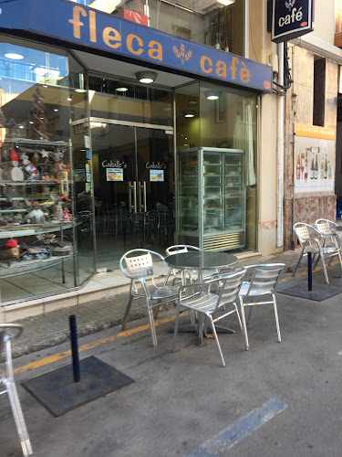 Fotografia tomada fuera de Caballe's Fleca Cafè - Botiga en L'Ametlla de Mar, Tarragona