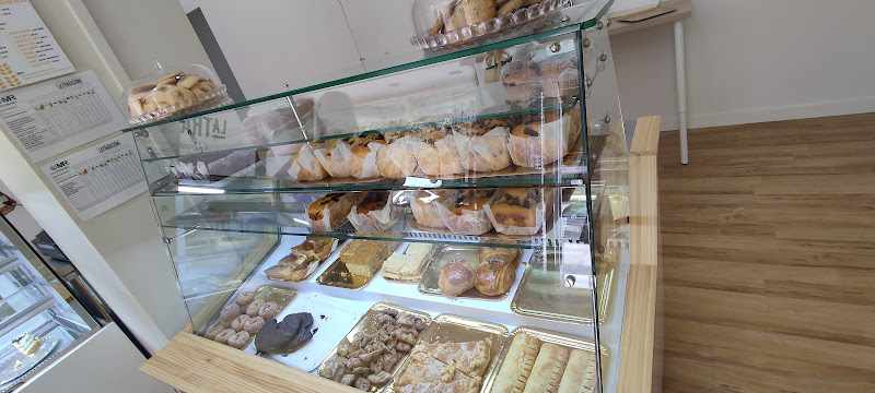 Fotografia tomada fuera de Horno de Leña La Tradición - Panadería en Córdoba, Córdoba
