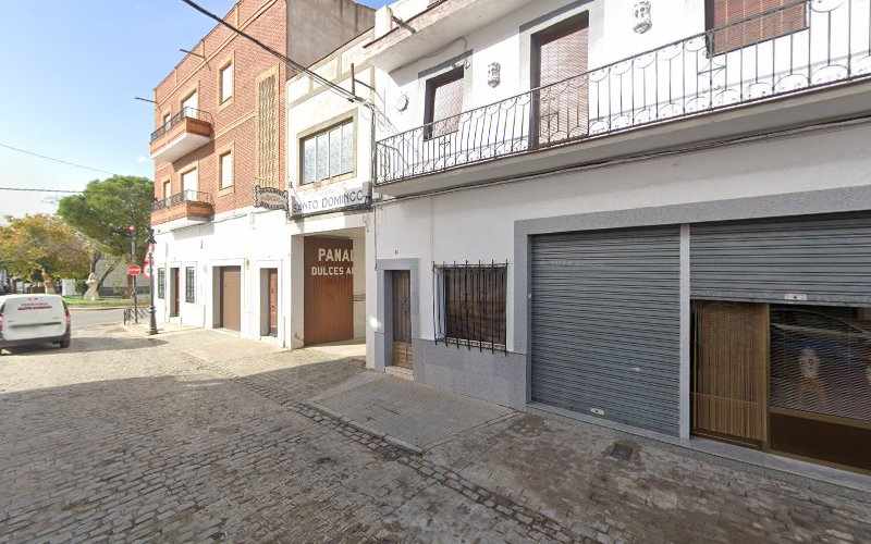 Fotografia tomada fuera de Panadería Santo Domingo - Panadería en Hinojosa del Duque, Córdoba