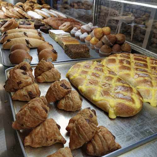 Fotografia tomada fuera de Forn de Pa - Cal Celis - Forn de pa en Vilafranca del Penedès, Barcelona