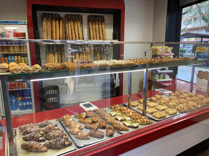 Fotografia tomada fuera de 4 Forn Degustació - cafeterías en Viladecans, Barcelona