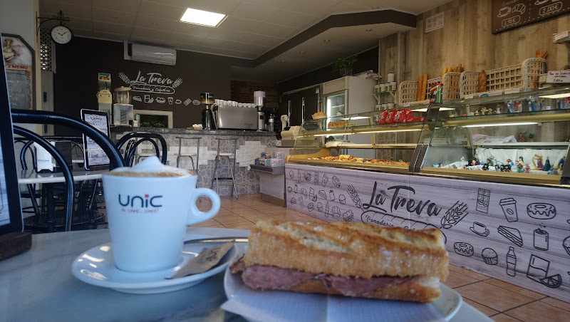 Fotografia tomada fuera de La Treva - cafeterías en Viladecans, Barcelona