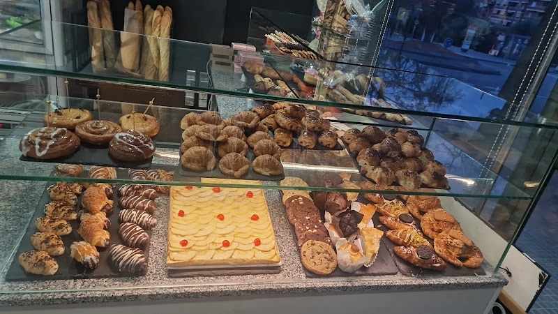 Fotografia tomada fuera de El Fornet de la Lluïsa - cafeterías en Viladecans, Barcelona