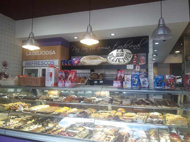 Fotografia tomada fuera de La Deliciosa Panadería Pastelería - cafeterías en Vecindario, Las Palmas