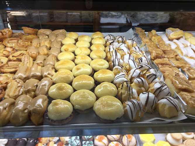 Fotografia tomada fuera de Pastelería Bravo - Pastelería en Valladolid, Valladolid