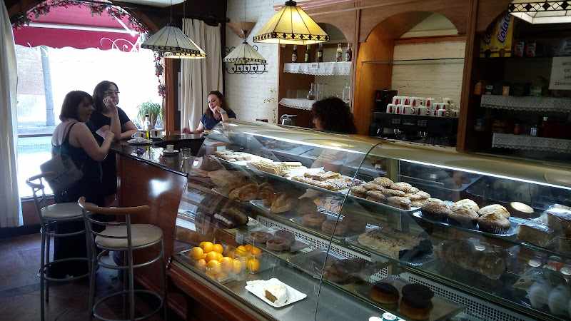 Fotografia tomada fuera de Panadería Lydia - Panadería en Valdepeñas, Ciudad Real