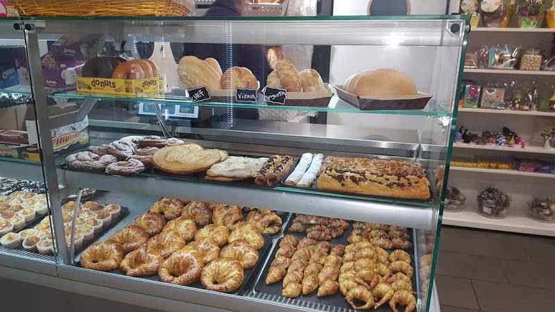 Fotografia tomada fuera de Quatre Espigues - cafeterías en Santa Coloma de Cervelló, Barcelona