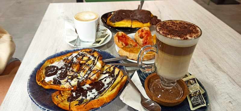 Fotografia tomada fuera de Cafetería Helenca - Cafetaría en Cambados, Pontevedra