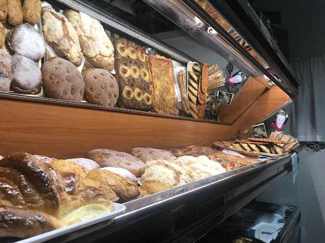 Fotografia tomada fuera de Forn Nou - Panadería en Xàtiva, Valencia
